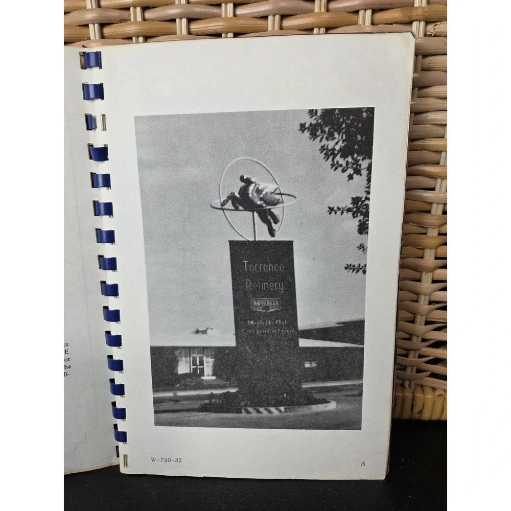 Torrance Refinery Mobile Motor Oil Employee‎ Cookbook 1982 Torrance, California